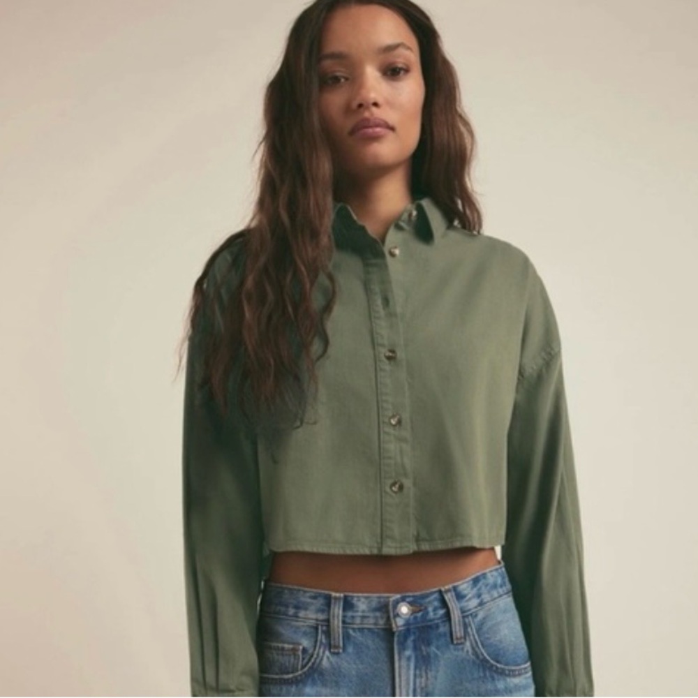 Favorite daughter Olive Green Women's Cropped Button-Up Shirt size small